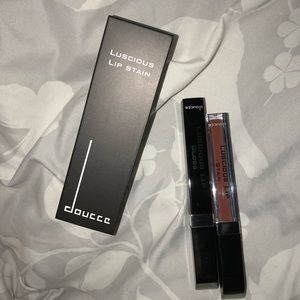 Plumping lip stain in Dark Lust + lip gloss